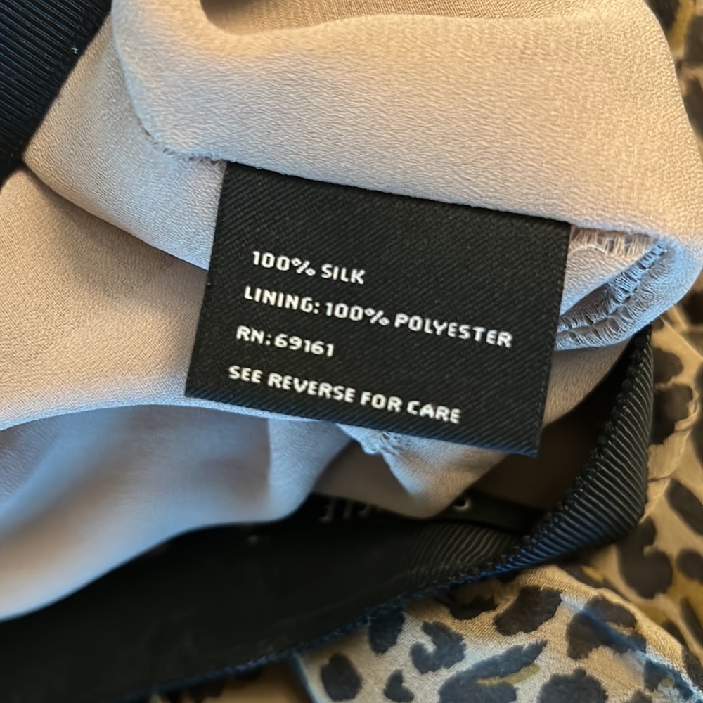 Carlisle Silk Pleated Leopard Print Midi Skirt - 4 - Picture 10 of 11